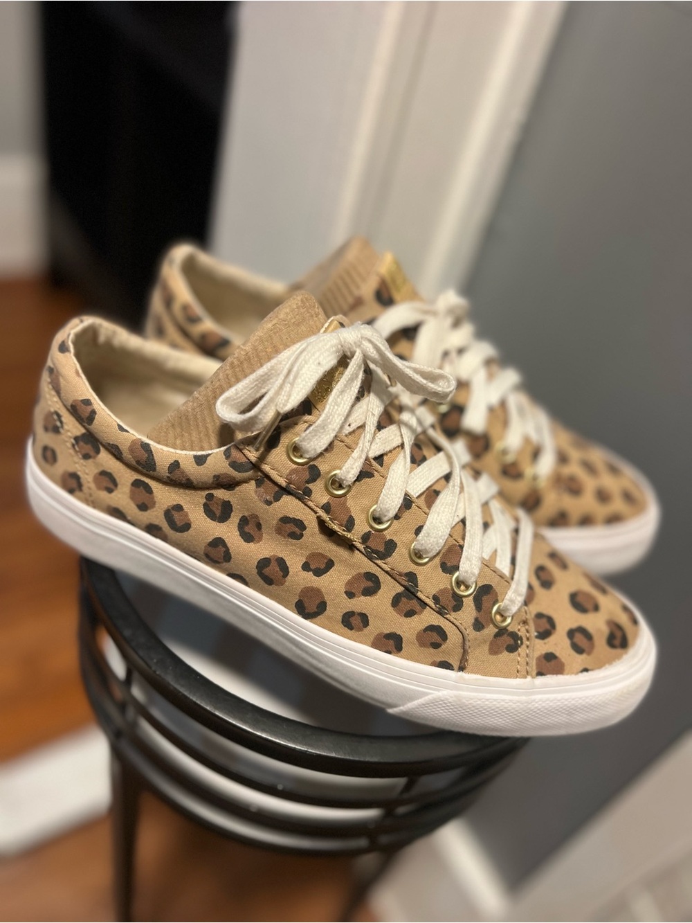 Keds Leopard Print Low-Top Sneakers in Tan and Black size 9